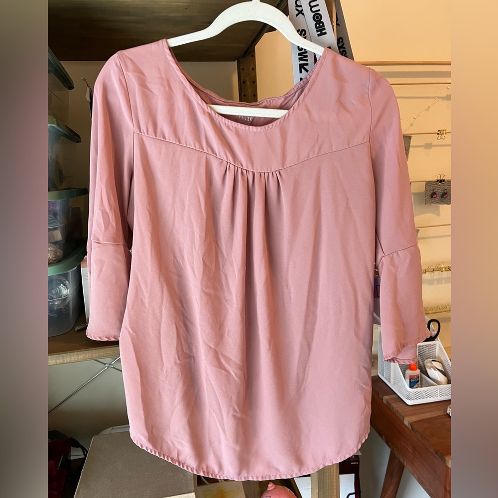 New York & company silky mauve pink top